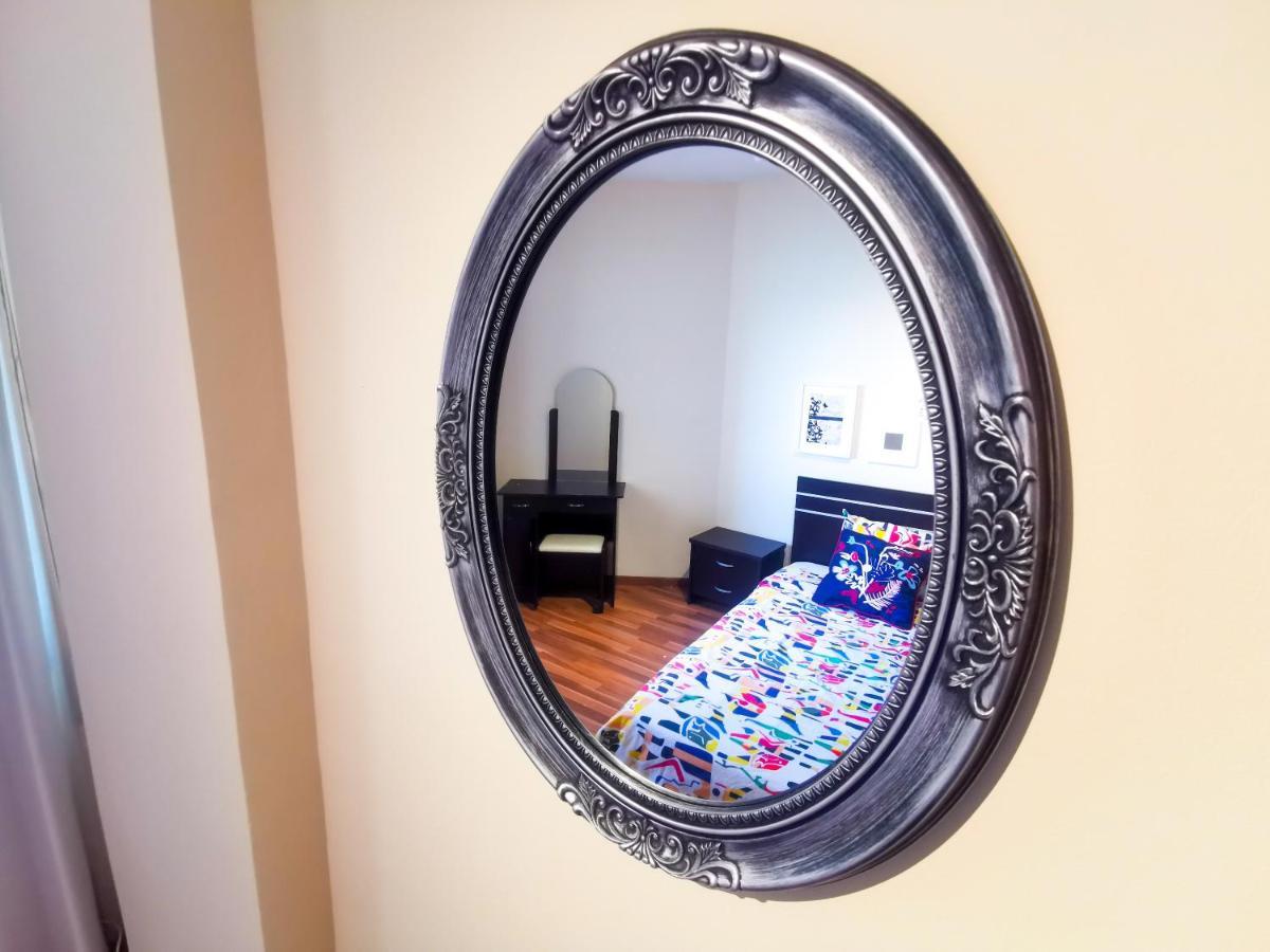 Flirty Flamingo Seaview Seafront Apartment Larnaca Exterior photo